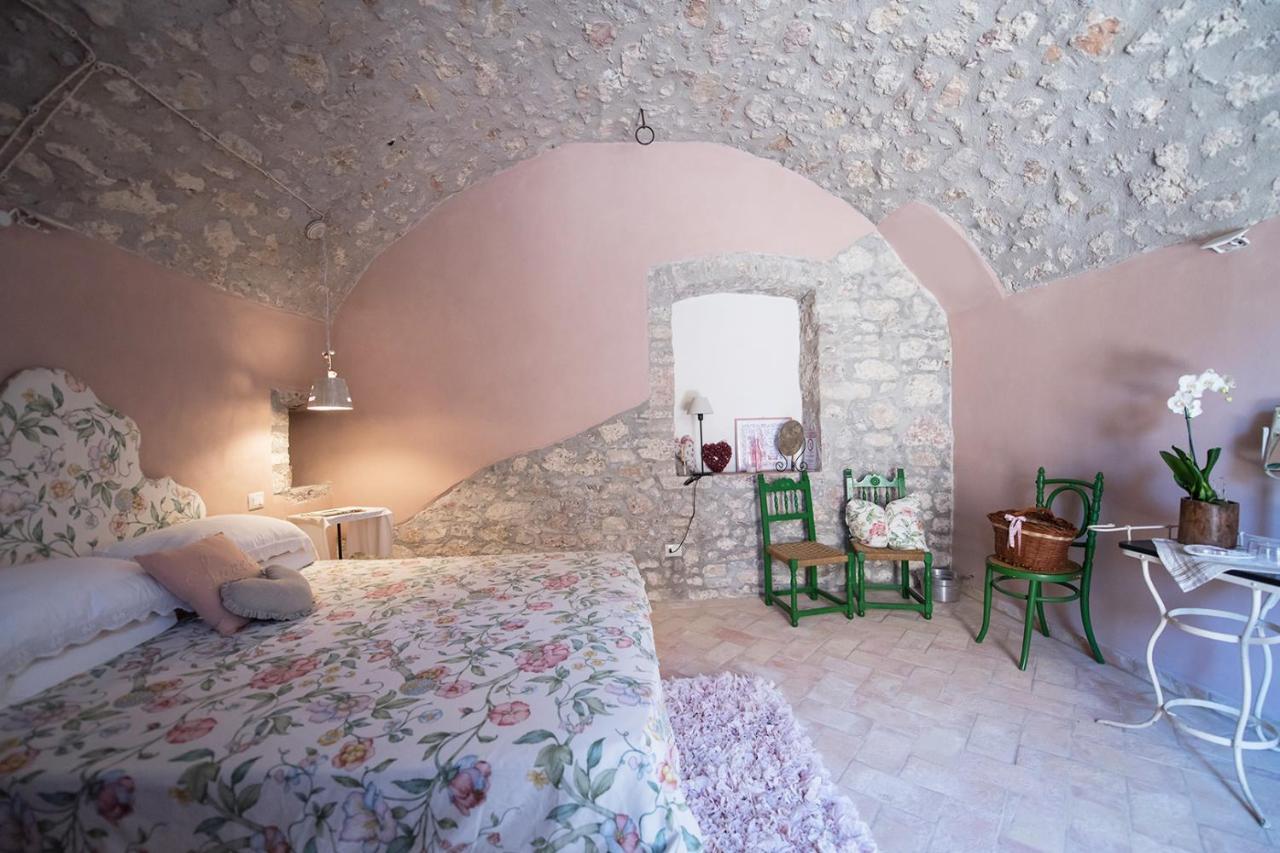 B&B dell'Osteria SantʼAnatolia di Narco Esterno foto