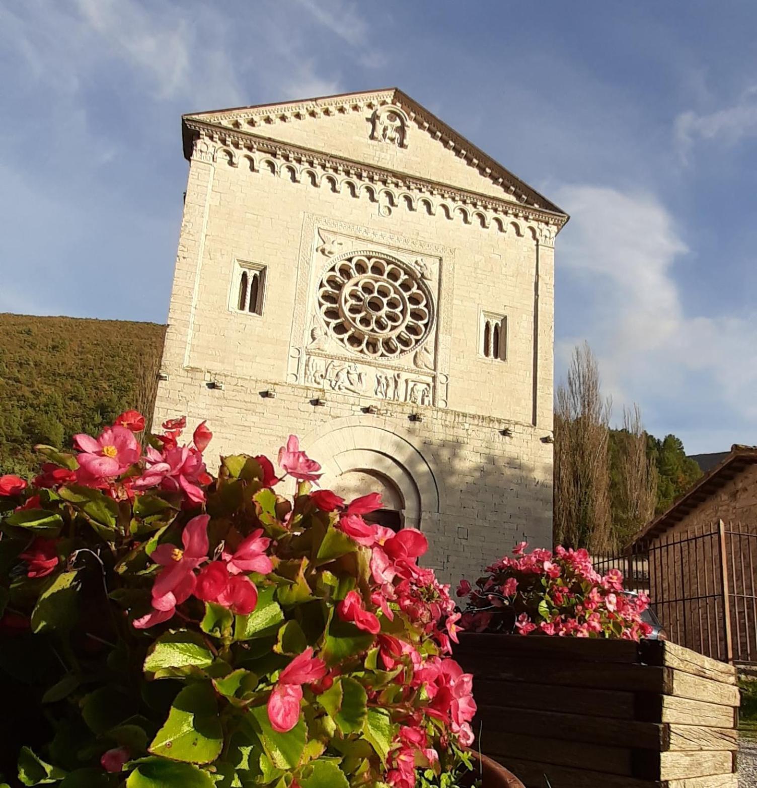 B&B dell'Osteria SantʼAnatolia di Narco Esterno foto